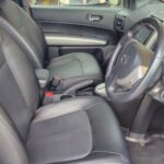 日産　エクストレイル　２．０Ｘ　キセノンヘッドライト 6枚目